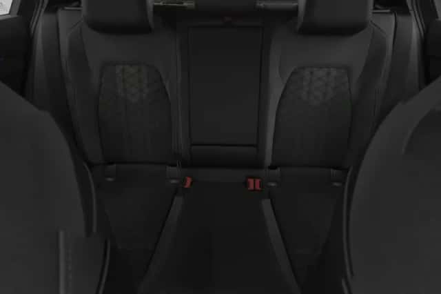 Volkswagen Golf (2022) thumbnail 4
