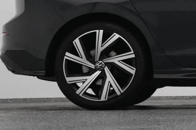 Volkswagen Golf (2022) thumbnail 41