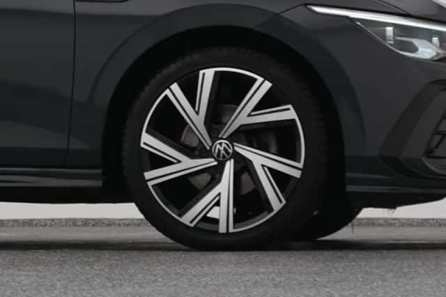 Volkswagen Golf (2022) thumbnail 42