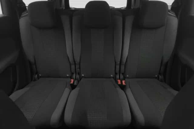 Peugeot 5008 (2022) thumbnail 4