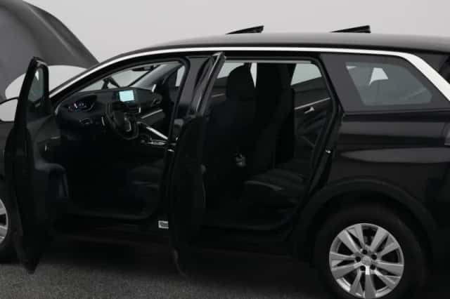 Peugeot 5008 (2022) thumbnail 33