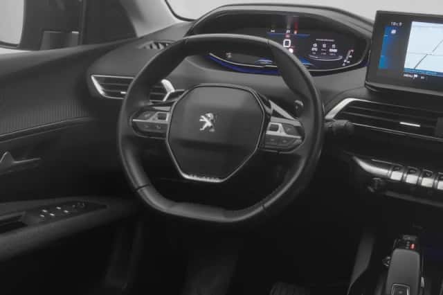Peugeot 5008 (2022) thumbnail 7