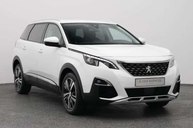 Peugeot 5008 (2019) thumbnail 2