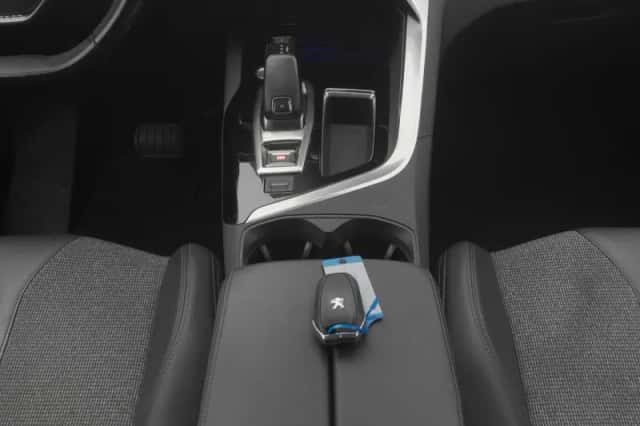 Peugeot 5008 (2019) thumbnail 12