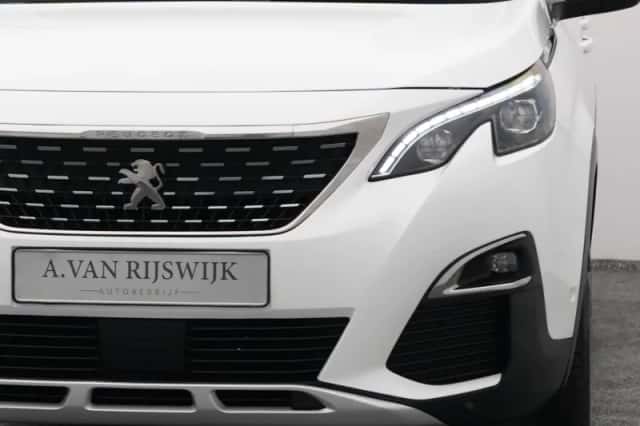 Peugeot 5008 (2019) thumbnail 19