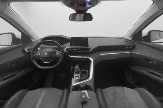 Peugeot 5008 (2019) thumbnail 3
