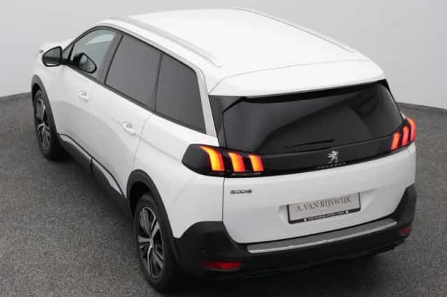 Peugeot 5008 (2019) thumbnail 25
