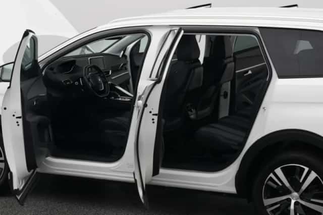 Peugeot 5008 (2019) thumbnail 33