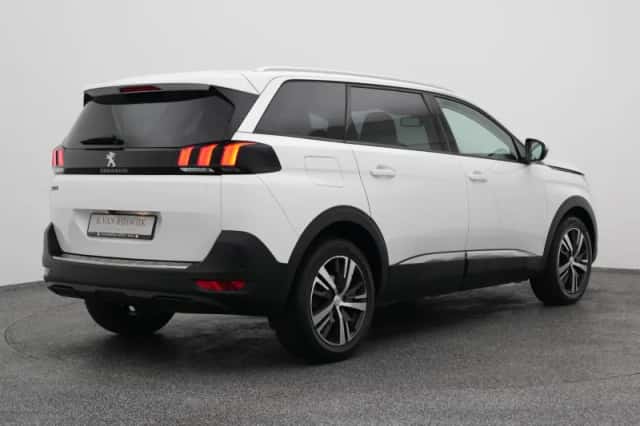 Peugeot 5008 (2019) thumbnail 6
