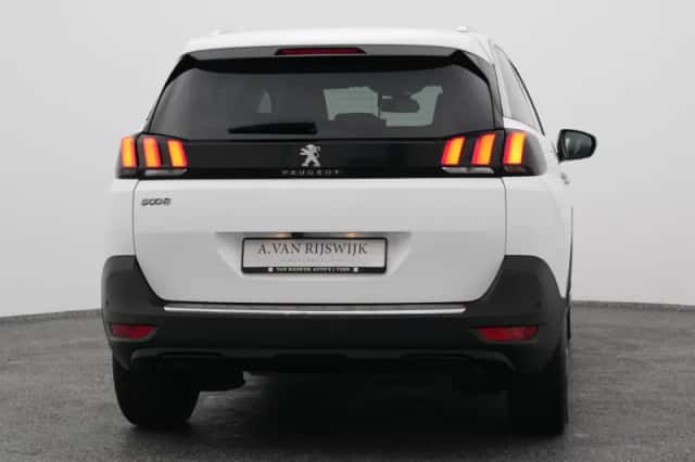 Peugeot 5008 (2019) thumbnail 10