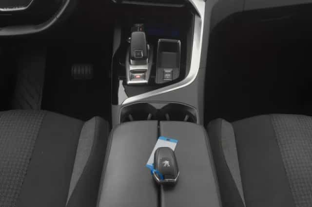 Peugeot 5008 (2020) thumbnail 12