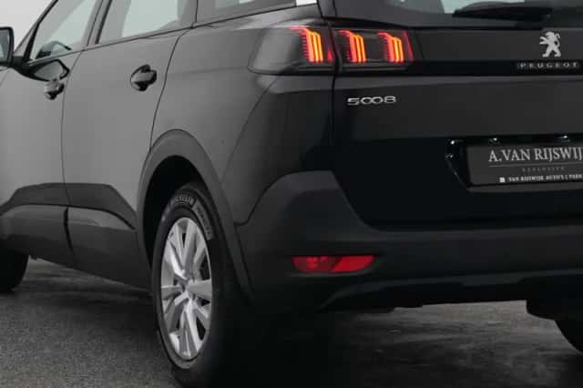 Peugeot 5008 (2020) thumbnail 18