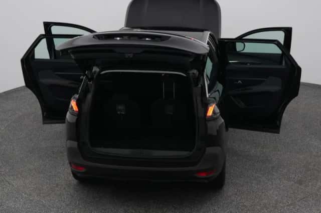 Peugeot 5008 (2020) thumbnail 29