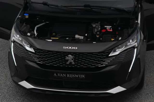 Peugeot 5008 (2020) thumbnail 31