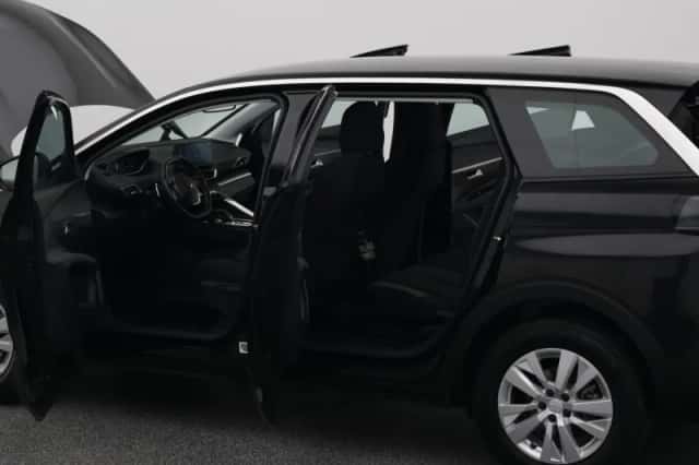 Peugeot 5008 (2020) thumbnail 33
