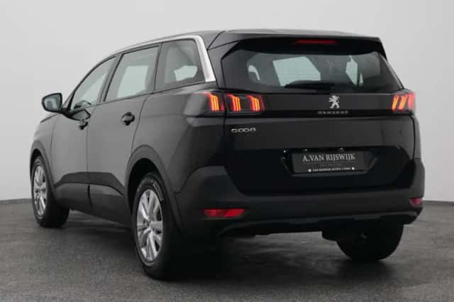 Peugeot 5008 (2020) thumbnail 5