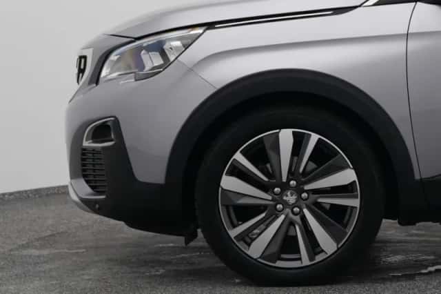 Peugeot 3008 (2019) thumbnail 21