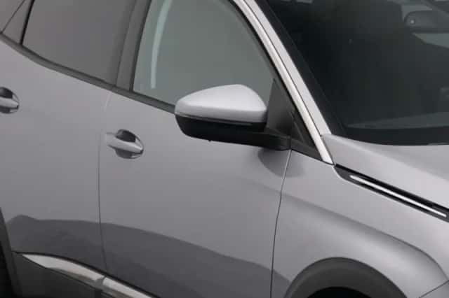 Peugeot 3008 (2019) thumbnail 23