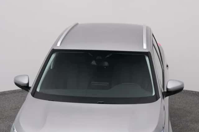 Peugeot 3008 (2019) thumbnail 32