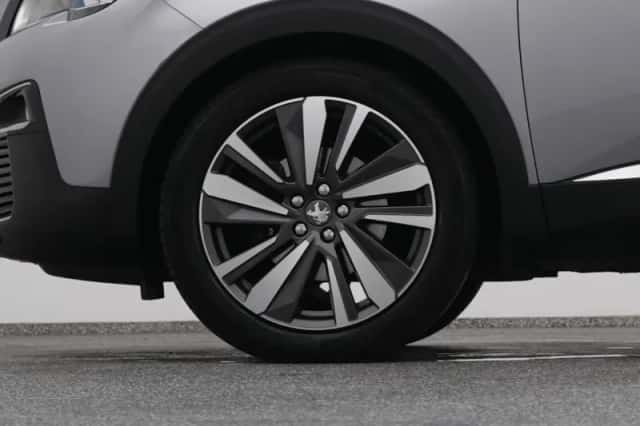 Peugeot 3008 (2019) thumbnail 39
