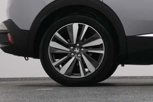 Peugeot 3008 (2019) thumbnail 41