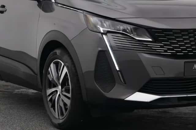 Peugeot 3008 (2023) thumbnail 17