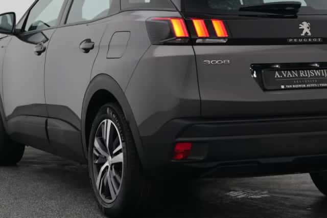 Peugeot 3008 (2023) thumbnail 18