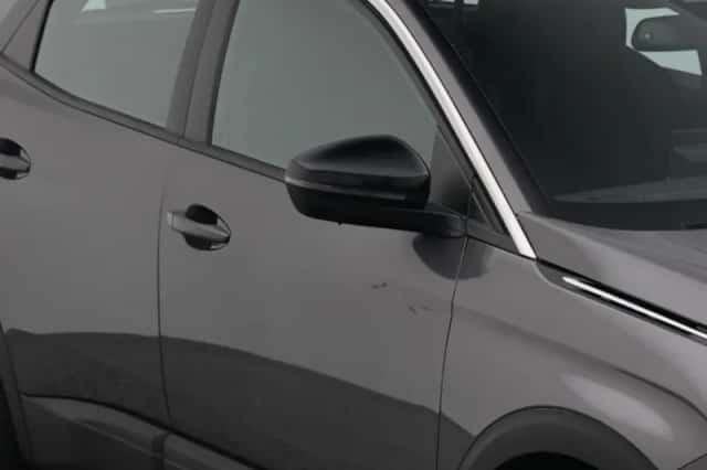Peugeot 3008 (2023) thumbnail 23