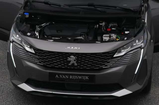 Peugeot 3008 (2023) thumbnail 31
