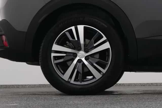 Peugeot 3008 (2023) thumbnail 41