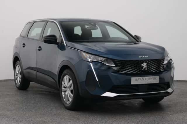 Peugeot 5008 (2023) thumbnail 2