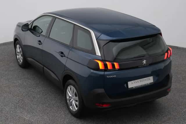 Peugeot 5008 (2023) thumbnail 25