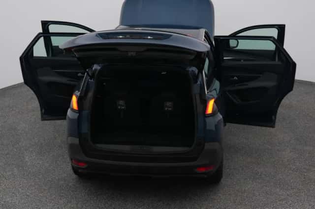 Peugeot 5008 (2023) thumbnail 29