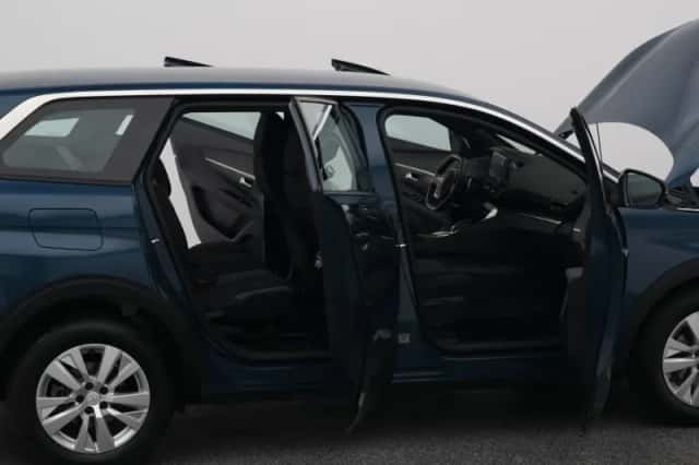 Peugeot 5008 (2023) thumbnail 34