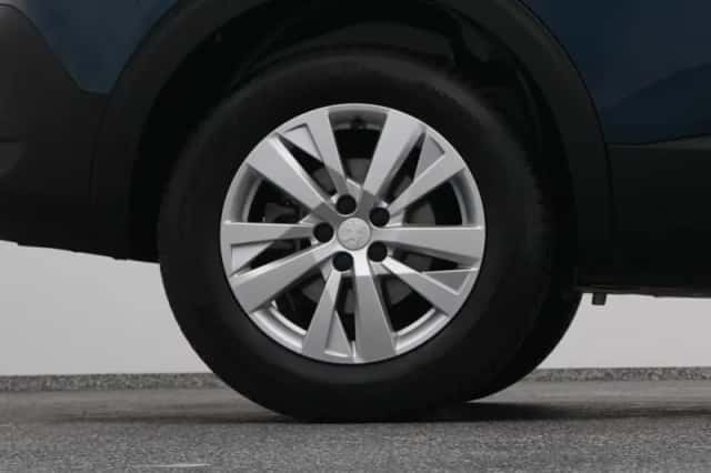 Peugeot 5008 (2023) thumbnail 41