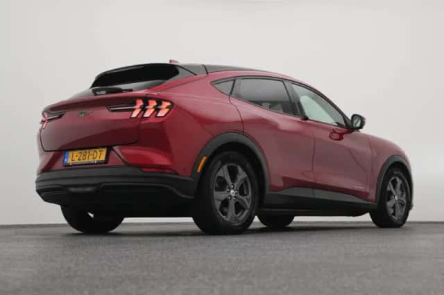 Ford Mustang (2021) thumbnail 17