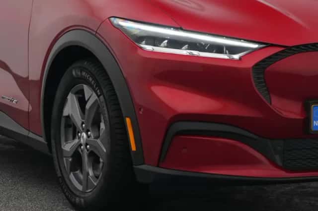 Ford Mustang (2021) thumbnail 18