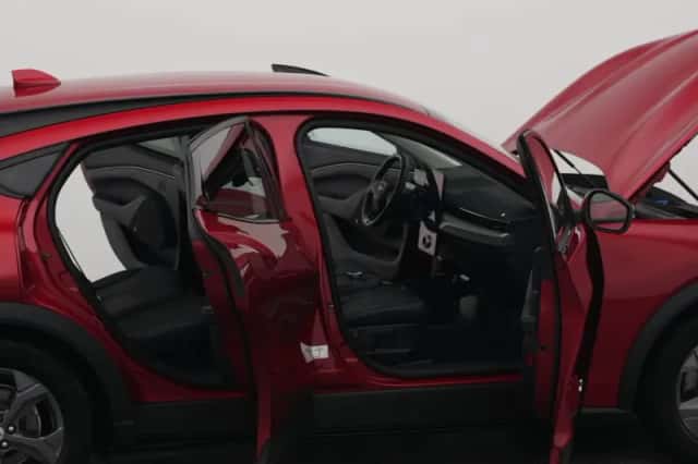 Ford Mustang (2021) thumbnail 35