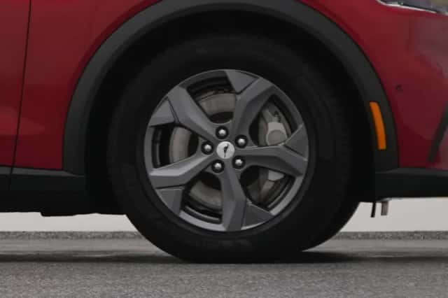 Ford Mustang (2021) thumbnail 43