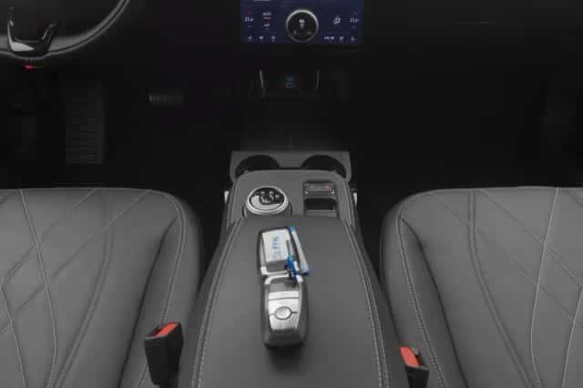 Ford Mustang (2024) thumbnail 13
