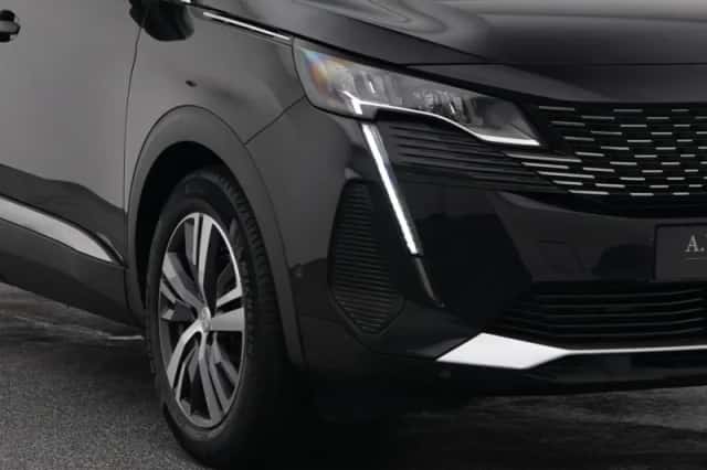 Peugeot 3008 (2022) thumbnail 17