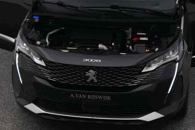 Peugeot 3008 (2022) thumbnail 31