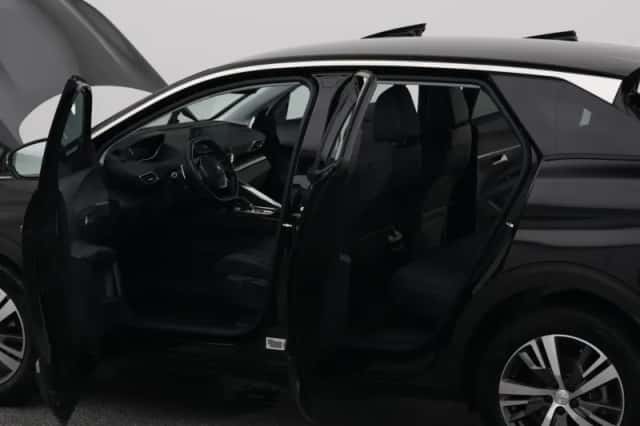 Peugeot 3008 (2022) thumbnail 33