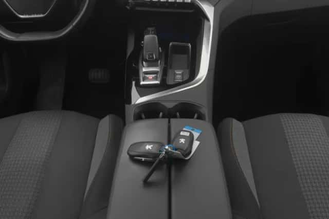 Peugeot 5008 (2021) thumbnail 12
