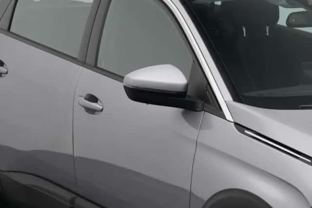 Peugeot 5008 (2021) thumbnail 23