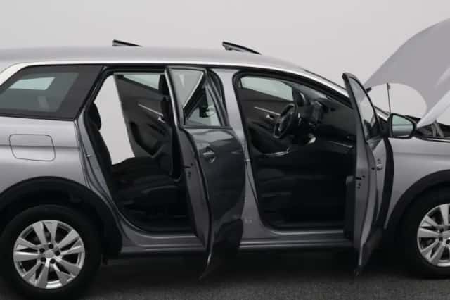 Peugeot 5008 (2021) thumbnail 34