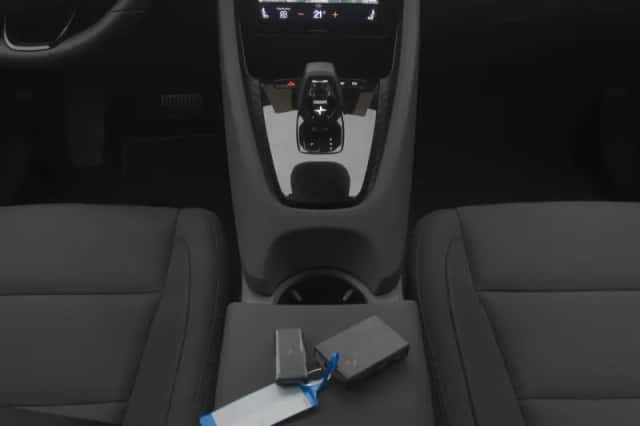 Polestar 2 (2022) thumbnail 13