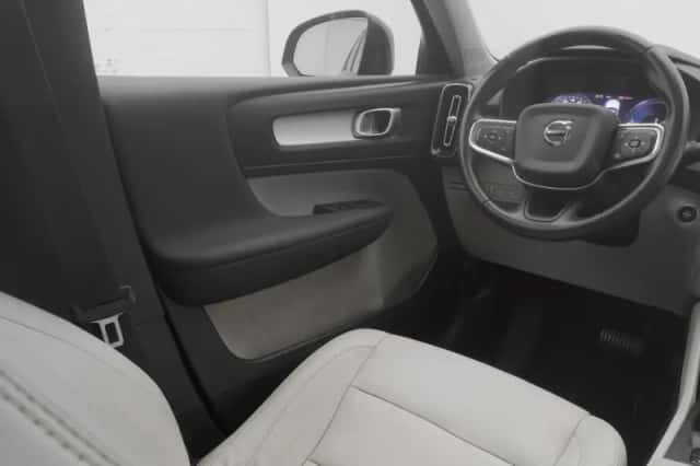 Volvo XC40 (2020) thumbnail 11