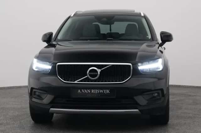 Volvo XC40 (2020) thumbnail 9