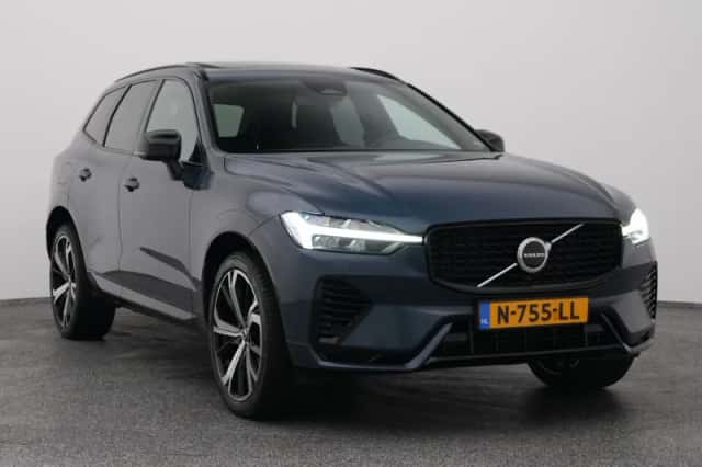Volvo XC60 (2021) thumbnail 2